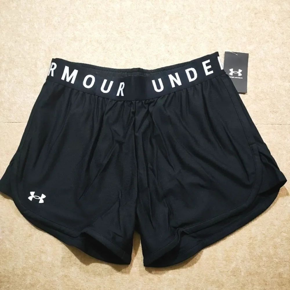 Under Armour Black Athletic Shorts with Elastic Waistband -R